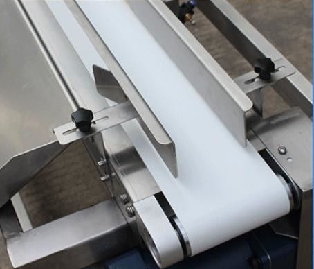 Gıda Güvenliği Kombine Kontrol Ağırlığı Taşıyıcı Genişliği 300 - 800mm için Metal Dedektörü