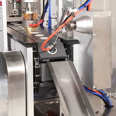 700kg Kahve Kapsülü Karton Paketleme Makinesi Servo Ager ve Azot Akış Fonksiyonu