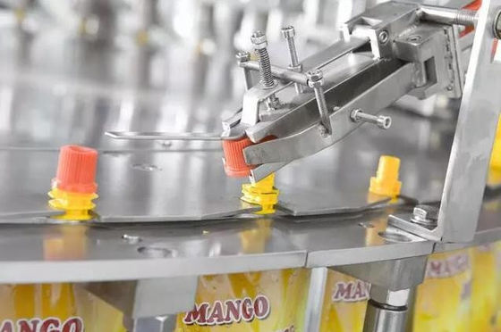 Yüksek hassasiyetle doldurma nozzle poşet paketleme mühürleme sistemi 1500-6000p/h paketleme hızı